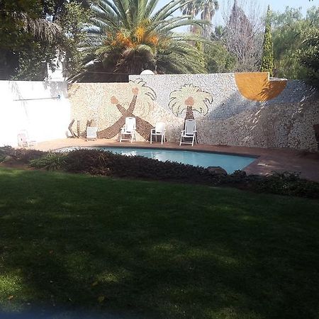 Rosebank Lodge & Backpacker Johannesburg Exterior foto