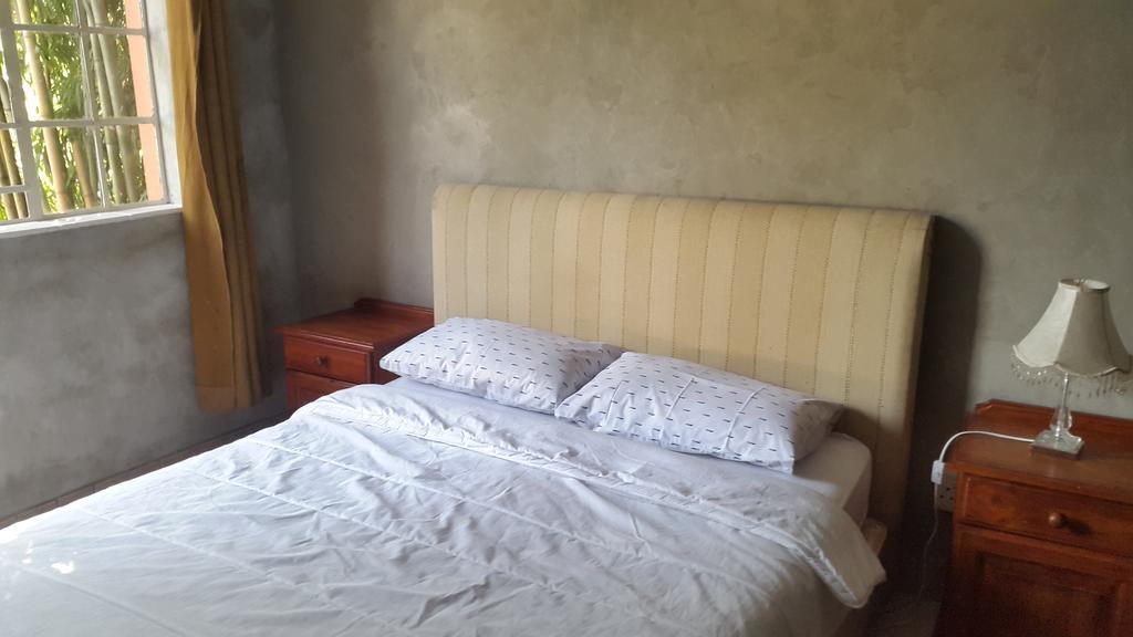 Rosebank Lodge & Backpacker Johannesburg Exterior foto
